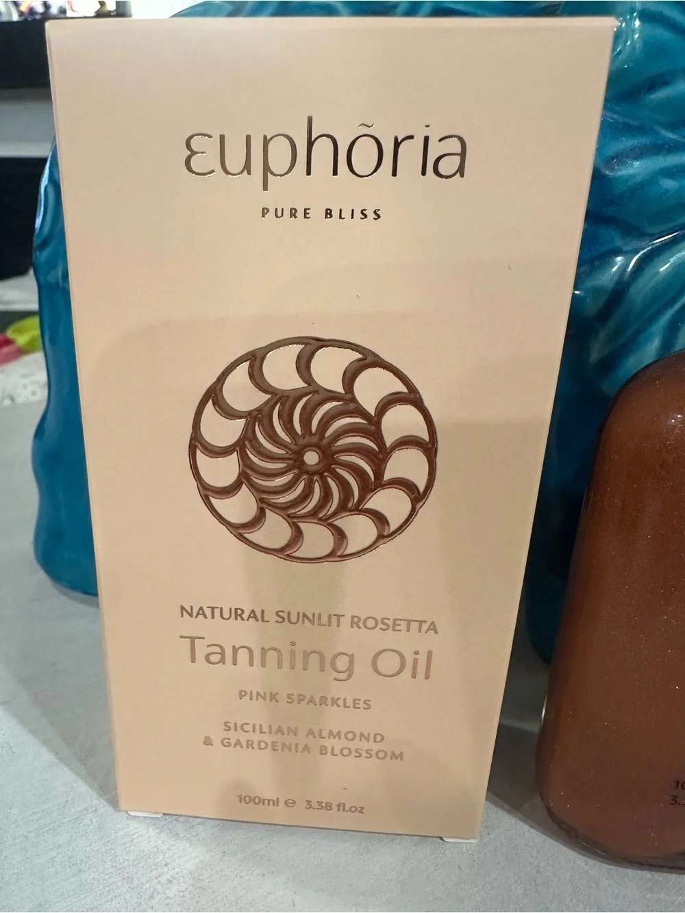 Euphoria rosetta glow